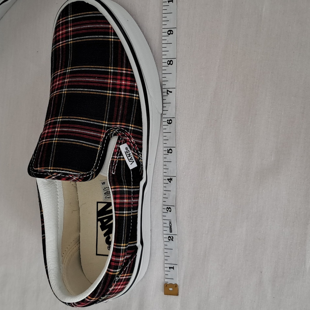 Vans Classic Slip-On Shoe. Woman's Size 8, Mens Size 6.5. Navy Blue Plaid. - Picture 9 of 10